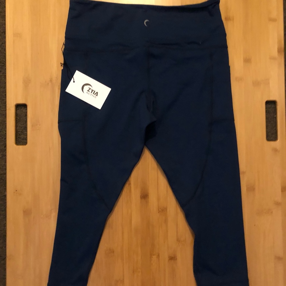 NWT ZYIA leggings